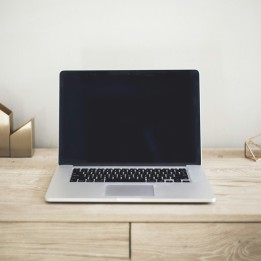 Portátil Vela Move 7 16 pulgadas 32 GB / 1 TB Negro